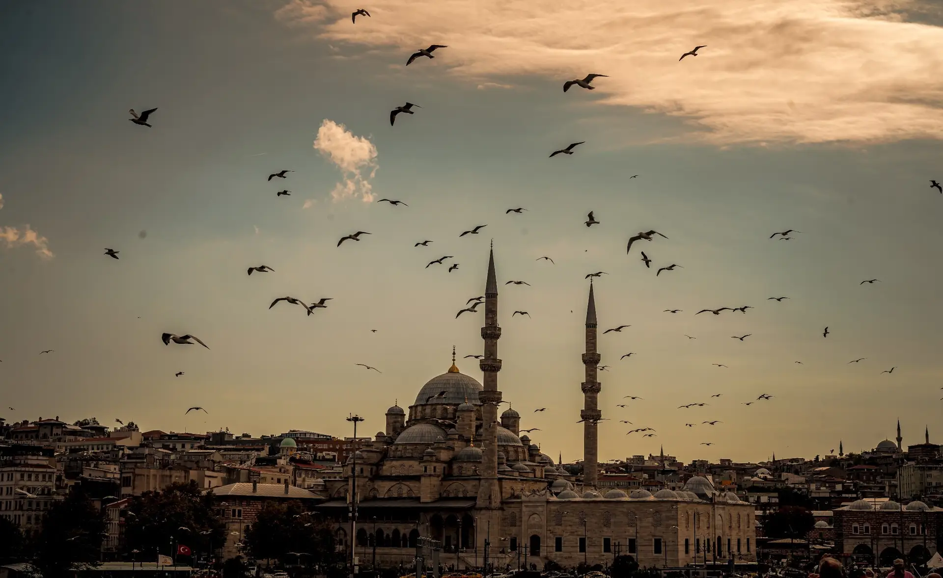 Istanbul Mosque - Motion Shot
